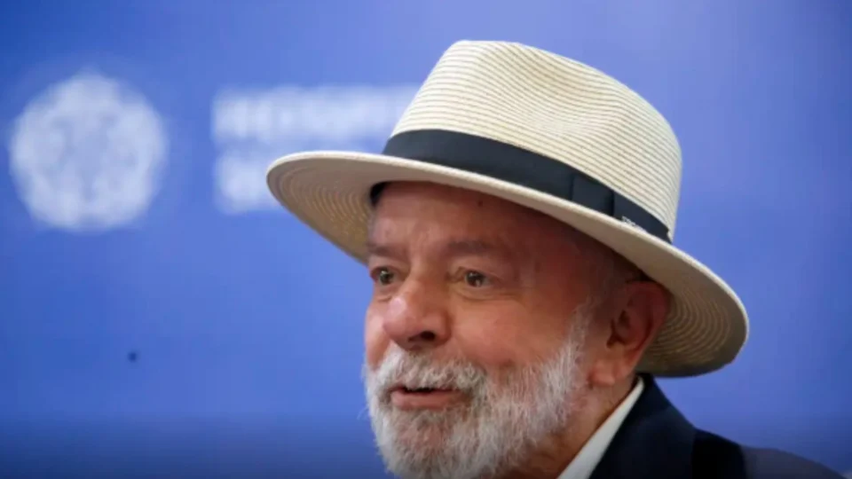 Prefeito David Almeida fecha o time para o próximo mandato e anuncia os últimos sete secretários