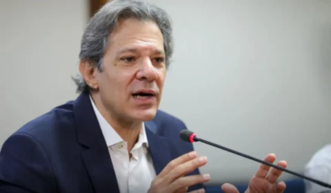 Haddad diz que Banco Central precisa buscar nível de equilíbrio do dólar