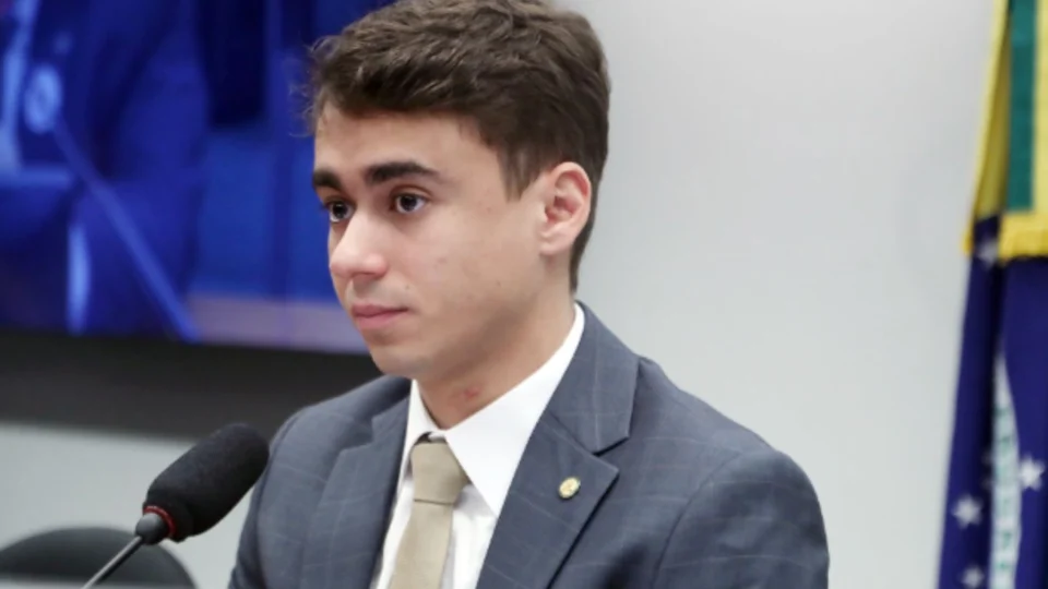 Deputado Nikolas Ferreira comenta sobre a queda de Bashar al-Assad na Síria