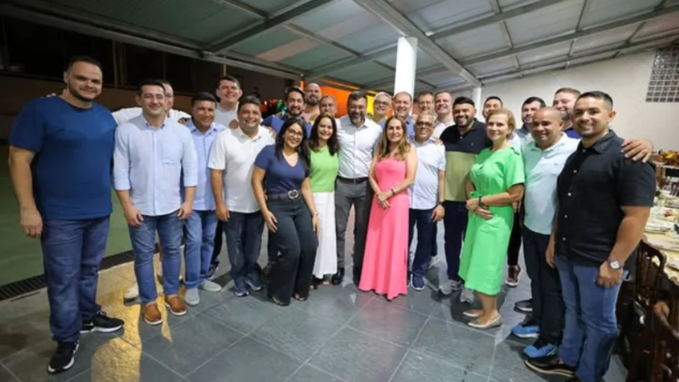 Em jantar, Wilson Lima agradece apoio dos vereadores de Manaus e firma compromissos para 2025
