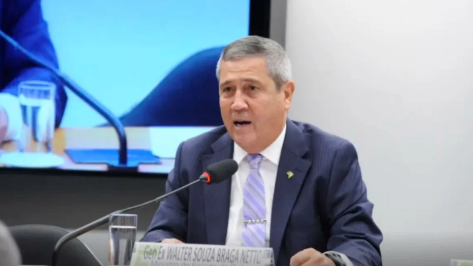 Alexandre de Moraes mantém prisão do general Braga Netto