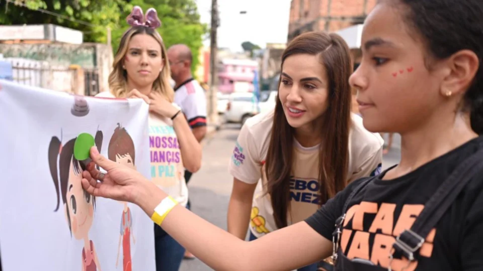 Débora Menezes apresenta 15 Projetos de Lei voltados à proteção de crianças e adolescentes