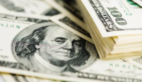 Dólar sobe para R$ 6,20 desconsiderando intervenção do BC impulsionado por temores fiscais