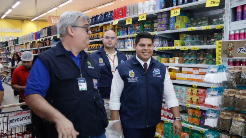 Comissão de Defesa do Consumidor da Aleam orienta sobre cuidados na compra da ceia de Natal