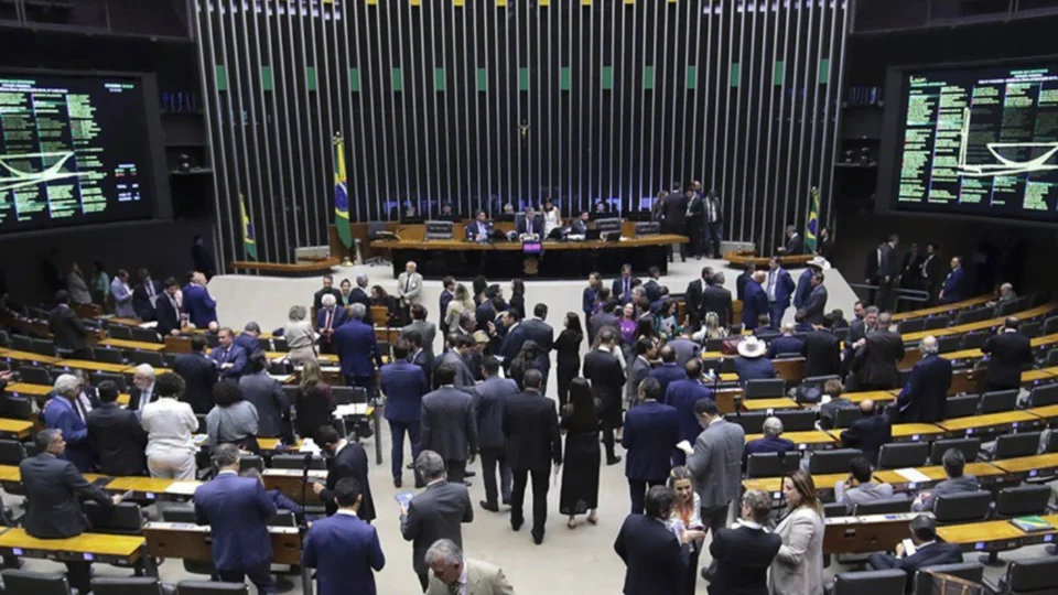 Regulamentação da reforma tributária e vantagens para ZFM vai à sanção