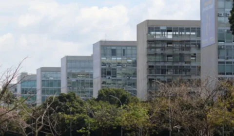 Déficit de contas públicas cai 80% em novembro se comparado com 2023