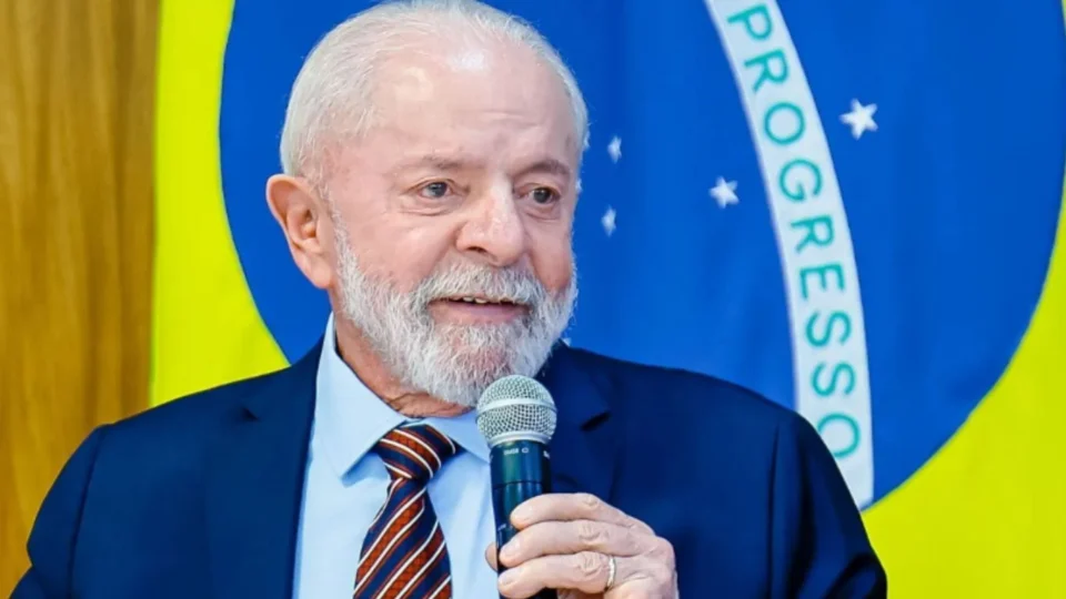 Reunindo parlamentares e empresários Lula quer realizar evento para sancionar reforma tributária
