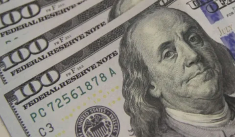 Dólar sobe 27,34% em 2024, a maior alta desde a pandemia