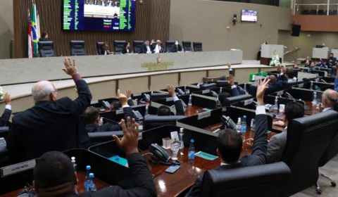 Câmara de Manaus aprova aumento salarial dos vereadores e do prefeito