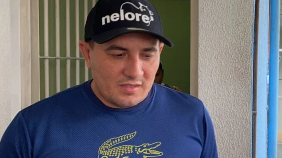 Prefeito de Borba gasta R$ 884,5 mil em contrato antes de deixar o cargo