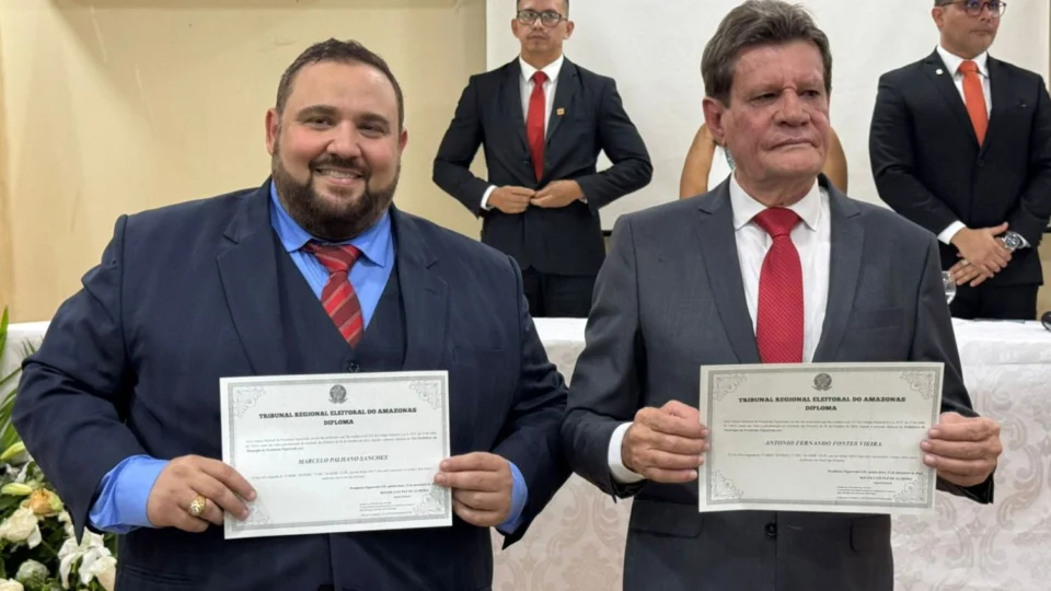 Fernandão e Marcelo Palhano são diplomados como prefeito e vice em Presidente Figueiredo