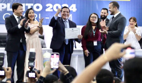 Adail Pinheiro é diplomado e tomará posse para comandar prefeitura nos próximos quatro anos