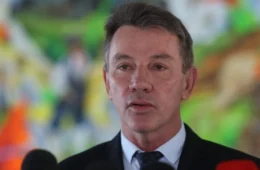 Denarium sanciona LOA 2025 com vetos de R$ 73,7 milhões em emendas parlamentares em Roraima