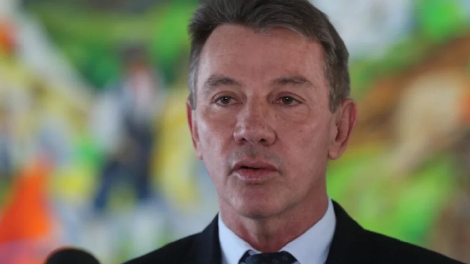 Governador anuncia pré-candidatura ao Senado e vice ao governo de Roraima em 2026