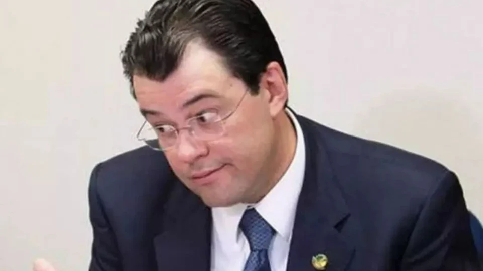 Relator que deu forma ao maior imposto do mundo ganha emenda milionária