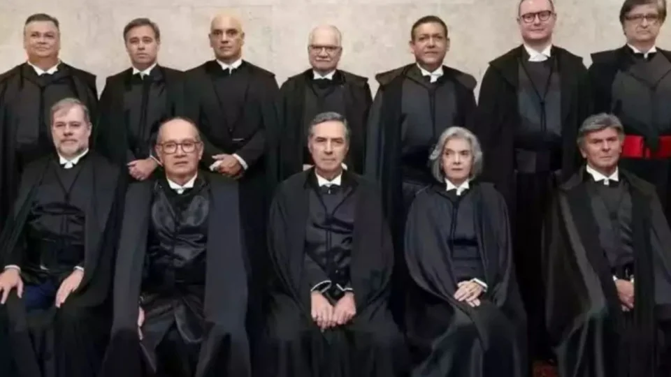 Pesquisa revela que maioria do País desaprova o STF