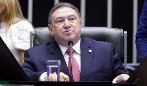 Átila Lins é único deputado do AM a votar contra castração química para pedófilos