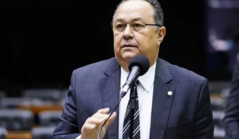 Silas Câmara gastou mais de R$ 80 mil com divulgação parlamentar em dezembro