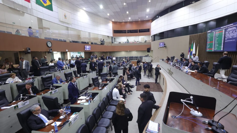 Câmara aprova orçamento de R$ 10,5 bilhões para Prefeitura de Manaus em 2025