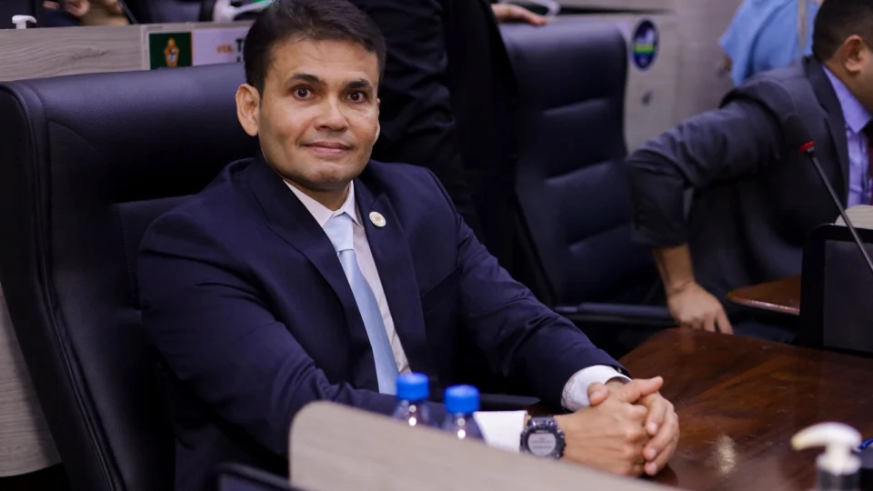 Coronel Rosses assume como vereador de Manaus com foco em segurança pública e educação
