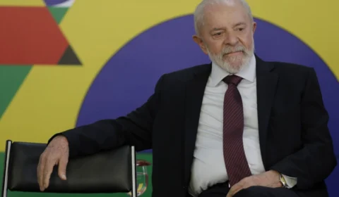 Após críticas a Bolsonaro, Lula eleva gastos no cartão corporativo e mantém sigilos de cem anos