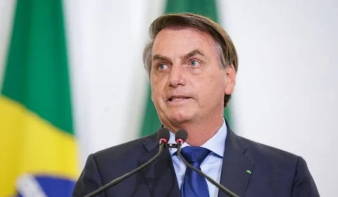 Bolsonaro agradece equipe do X após recuperação do perfil invadido