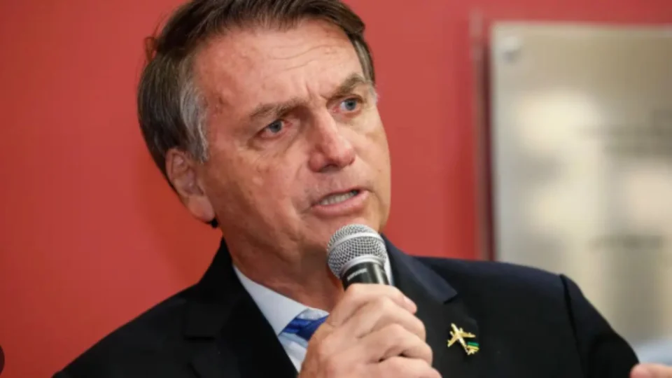 Bolsonaro critica investigação da Justiça Federal contra soldado israelense em férias no Brasil