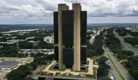 Previsões do mercado indicam dificuldades econômicas para o governo Lula