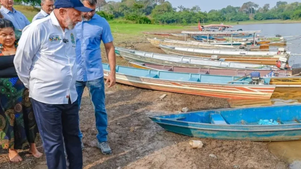 Promessas de Lula para a BR-319 seguem apenas no papel, destaca Gazeta do Povo