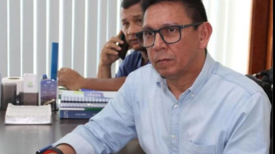 Prefeito de Silves é declarado inelegível por abuso de poder econômico