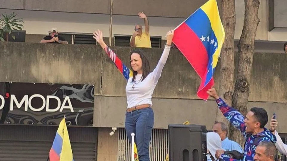 María Corina Machado é presa após sofrer tiroteio contra sua comitiva, afirma seu partido