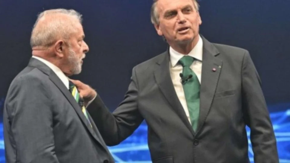 Pesquisa: 42% dos eleitores consideram Lula pior que Bolsonaro