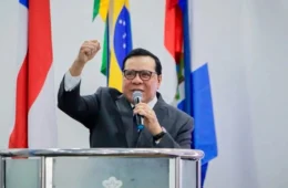 Após batalha judicial sobre elegibilidade, Adail toma posse e reassume prefeitura de Coari