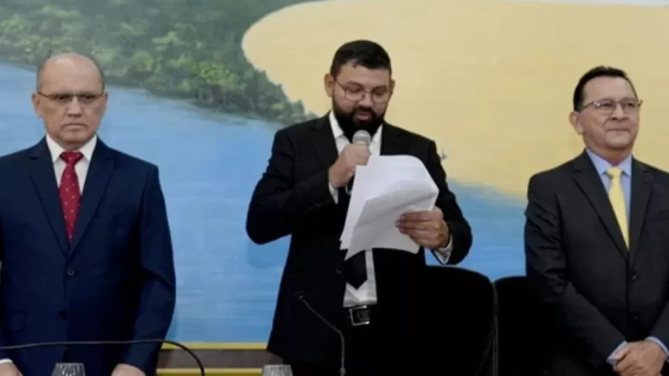 Zé Maria Tapajós e Carlos Martins são empossados prefeito e vice-prefeito de Santarém