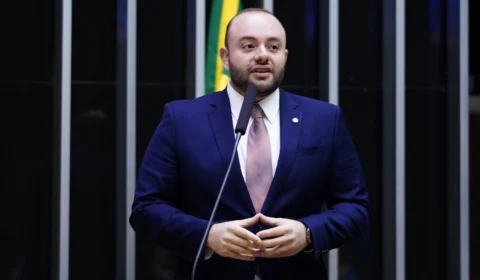 Deputado federal Fausto Jr crítica vitória de David Reis para presidência da Câmara de Manaus