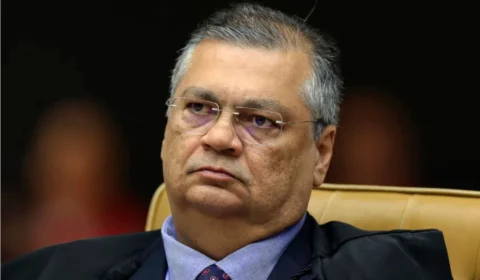 Dino exige que União, Roraima e outros nove estados apresentem plano contra queimadas