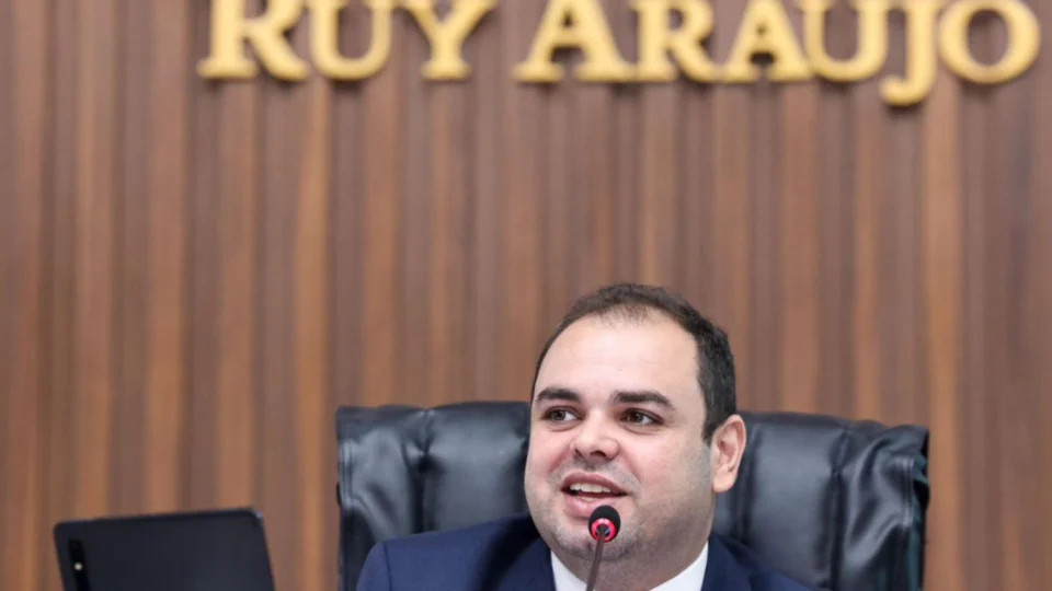 Roberto Cidade reforça lei de segurança digital no Dia da Proteção de Dados