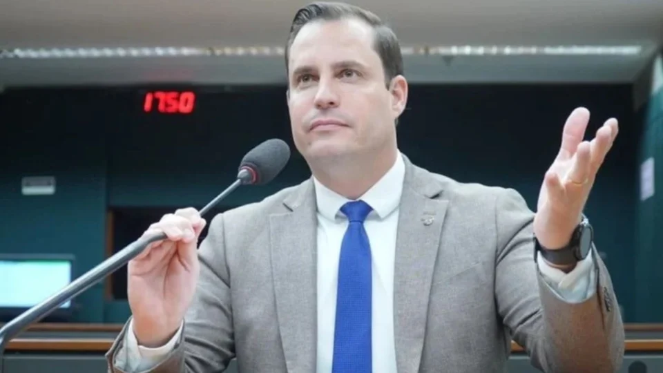 Deputado convoca ato pelo impeachment de Lula em Roraima