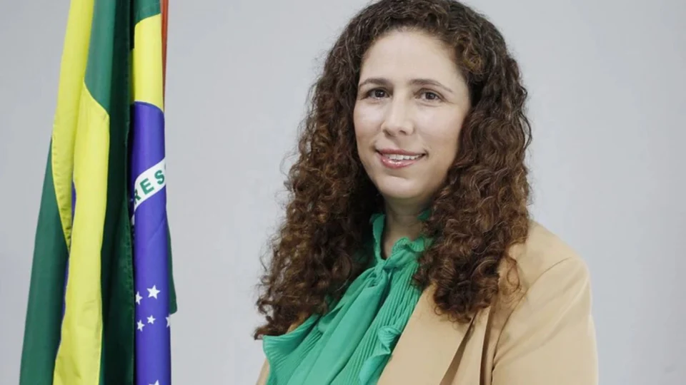 Ministra nega rombo nas estatais com R$ 8,1 bilhões de déficit