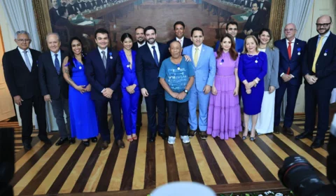 Prefeito Igor entrega medalhas e assina convênio para monumento da COP30 em Belém