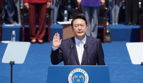 Yoon Suk Yeol, presidente afastado da Coreia do Sul é preso por insurreição