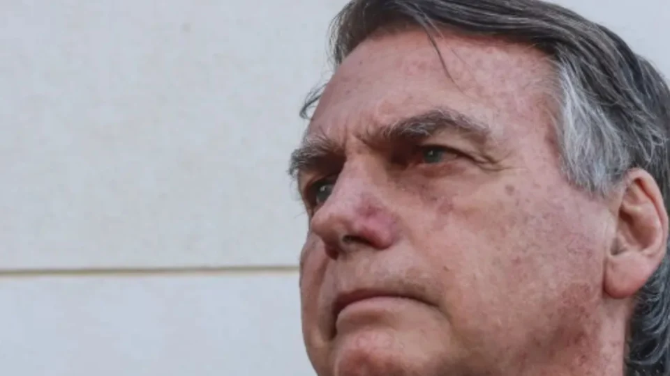 PGR se opõe à devolução do passaporte para Jair Bolsonaro