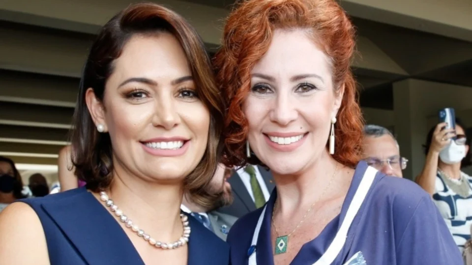 Michelle Bolsonaro manifesta solidariedade a Carla Zambelli após cassação de mandato