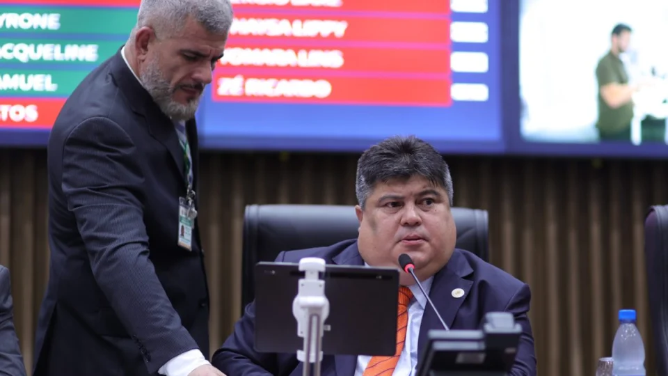 TCE dá 5 dias para a CMM, sob gestão de David Reis, explicar contrato de R$1,5 milhão sem licitação