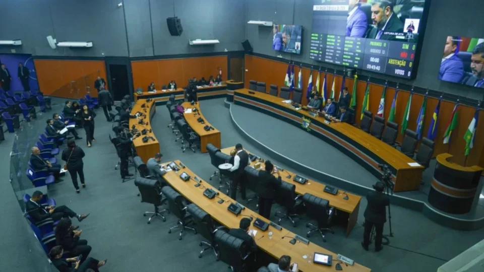 Salário dos deputados estaduais de Roraima passa a ser maior que o do governador a partir de sábado