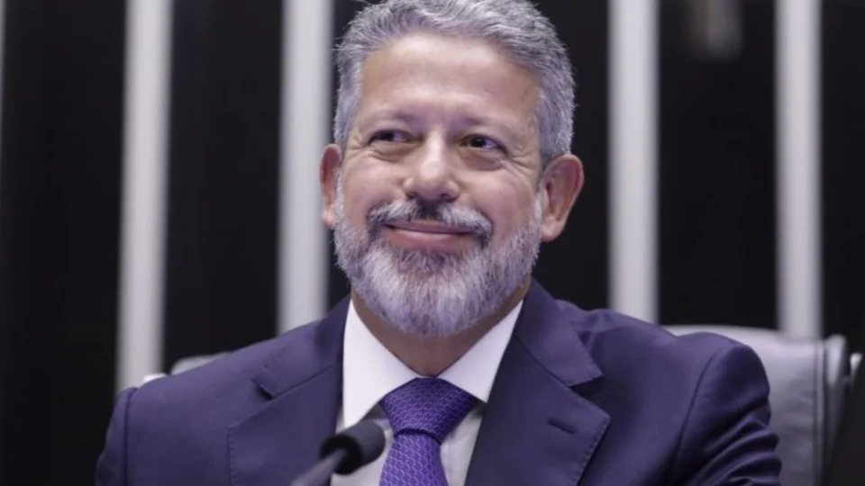 Em último discurso, Lira afirma que entrega ao País reformas estruturantes