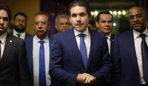 Deputados fazem bolão e apostam de 433 a 500 votos para Hugo Motta