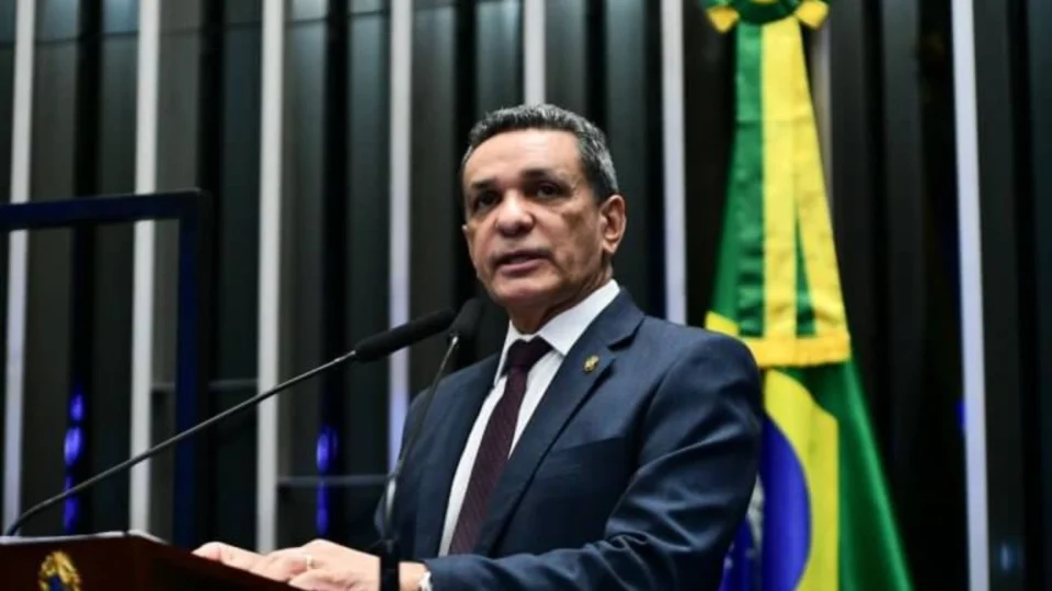 Mecias apresenta projeto para revogar suspensões no Plano Safra e quer convocar Haddad no Senado