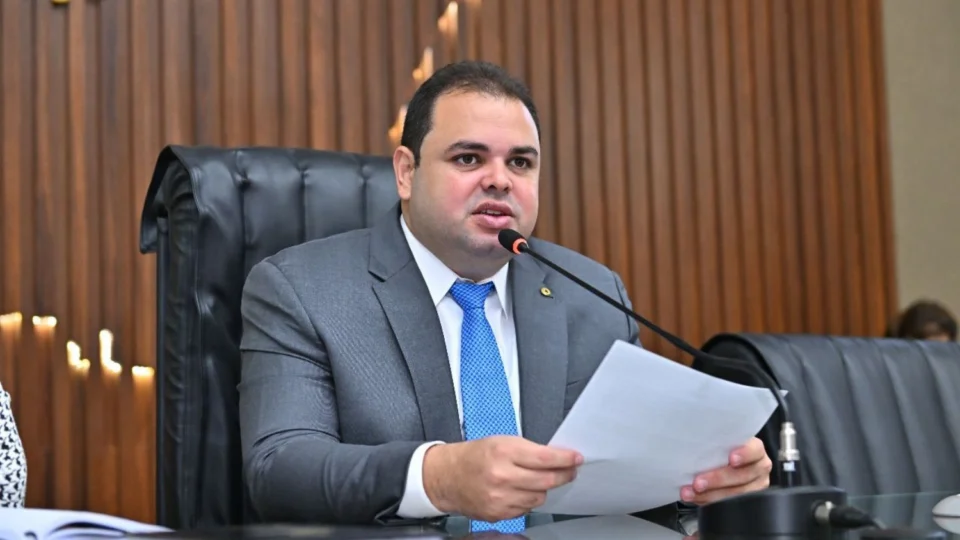 Reeleição de Roberto Cidade pode ser barrada pelo STF?