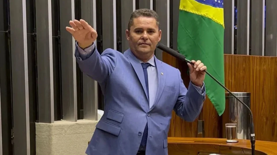 Deputados federais de Roraima articulam retorno da ajuda humanitária dos EUA a migrantes no Brasil